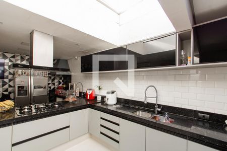 Cozinha de casa de condomínio à venda com 3 quartos, 100m² em Jardim Danfer, São Paulo