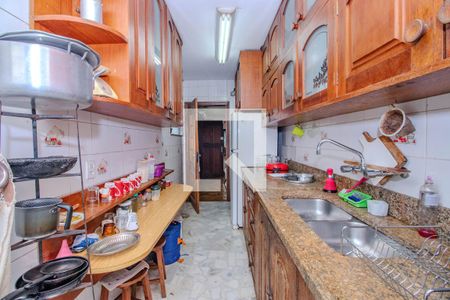 Cozinha de casa para alugar com 3 quartos, 190m² em Boa Vista, Porto Alegre