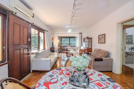 Sala de casa para alugar com 3 quartos, 190m² em Boa Vista, Porto Alegre