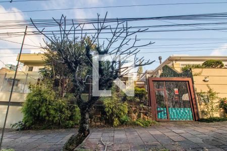 Fachada de casa para alugar com 3 quartos, 190m² em Boa Vista, Porto Alegre