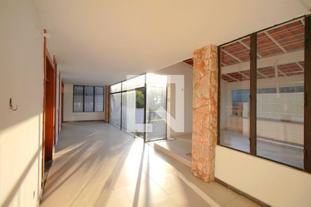 Varanda coberta de casa para alugar com 5 quartos, 700m² em São Bento, Belo Horizonte