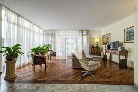 Casa à venda com 5 quartos, 341m² em Chácara Santo Antônio (Zona Sul), São Paulo