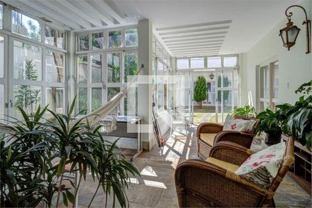 Casa à venda com 5 quartos, 341m² em Chácara Santo Antônio (Zona Sul), São Paulo