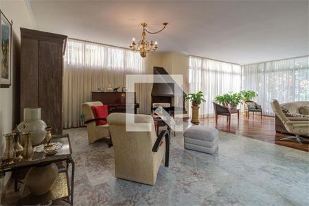 Casa à venda com 5 quartos, 341m² em Chácara Santo Antônio (Zona Sul), São Paulo