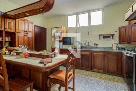Casa à venda com 5 quartos, 341m² em Chácara Santo Antônio (Zona Sul), São Paulo