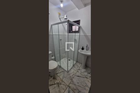 Banheiro de casa à venda com 4 quartos, 300m² em Jardim Imbuí, Niterói