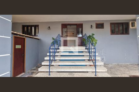 Entrada de casa à venda com 4 quartos, 300m² em Jardim Imbuí, Niterói