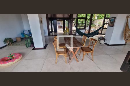 Área Externa de casa à venda com 4 quartos, 300m² em Jardim Imbuí, Niterói