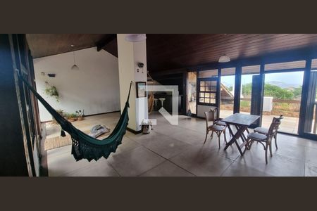 Área Externa de casa à venda com 4 quartos, 300m² em Jardim Imbuí, Niterói