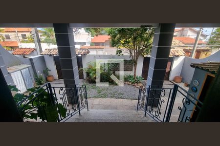 Área Externa de casa à venda com 4 quartos, 300m² em Jardim Imbuí, Niterói