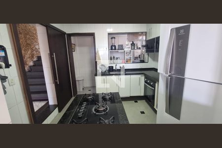 Cozinha de casa à venda com 4 quartos, 300m² em Jardim Imbuí, Niterói