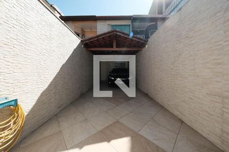 Garagem de casa à venda com 3 quartos, 100m² em Parque Paineiras, São Paulo