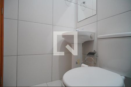 Banheiro de kitnet/studio para alugar com 1 quarto, 34m² em Feitoria, São Leopoldo