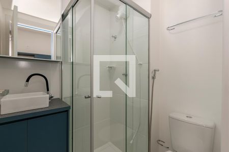 Banheiro de apartamento para alugar com 1 quarto, 17m² em Jardim Aeroporto, São Paulo