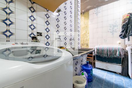 Área de Serviço de casa para alugar com 3 quartos, 492m² em Vila Alexandria, São Paulo