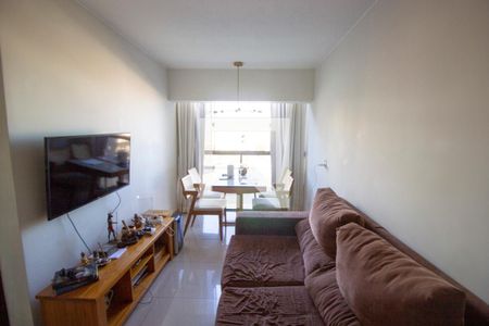 Sala de apartamento à venda com 2 quartos, 65m² em Csa 3, Brasília