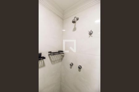 Banheiro de apartamento para alugar com 2 quartos, 48m² em Vila da Oportunidade, Carapicuíba