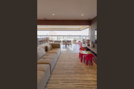 Sala de Tv de apartamento à venda com 3 quartos, 155m² em Vila Sofia, São Paulo