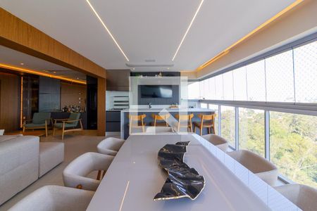 Varanda da Sala de Estar de apartamento à venda com 3 quartos, 155m² em Vila Sofia, São Paulo