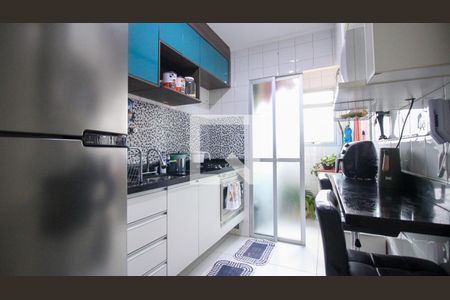Cozinha de apartamento à venda com 2 quartos, 58m² em Vila Ema, São Paulo