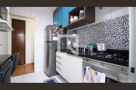 Cozinha de apartamento à venda com 2 quartos, 58m² em Vila Ema, São Paulo