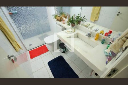 Banheiro de apartamento à venda com 2 quartos, 58m² em Vila Ema, São Paulo