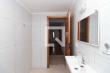 Banheiro 1 de casa à venda com 5 quartos, 214m² em Vila Germinal, São Paulo