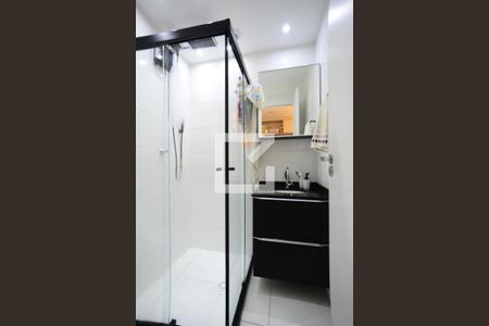 Banheiro de kitnet/studio à venda com 1 quarto, 28m² em Vila Dom Pedro I, São Paulo