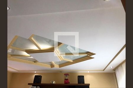 Casa à venda com 3 quartos, 215m² em Parque das Nações, Santo André