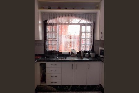 Casa à venda com 3 quartos, 215m² em Parque das Nações, Santo André