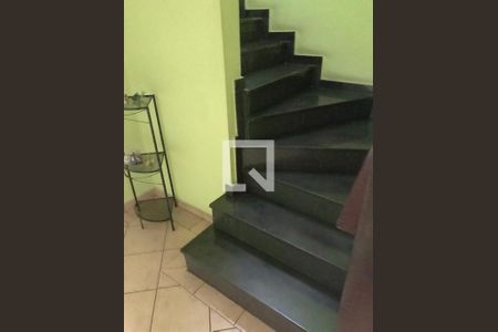 Casa à venda com 3 quartos, 215m² em Parque das Nações, Santo André