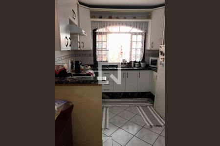 Casa à venda com 3 quartos, 215m² em Parque das Nações, Santo André