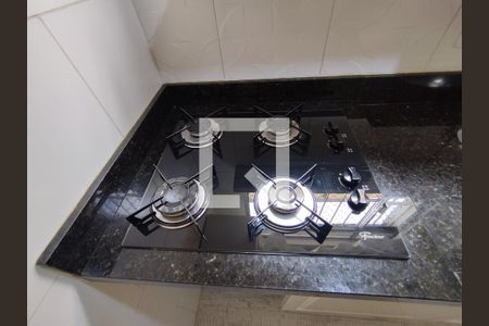 Cozinha de apartamento à venda com 2 quartos, 33m² em Vila Água Funda, São Paulo