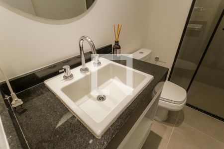 Banheiro de kitnet/studio à venda com 1 quarto, 26m² em Vila Olímpia, São Paulo