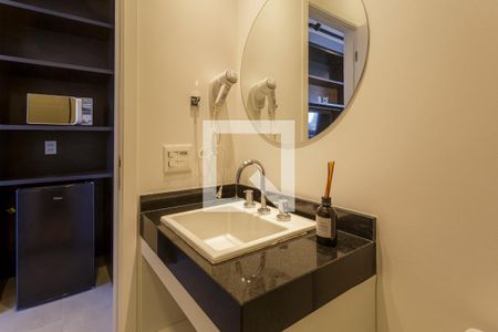 Banheiro de kitnet/studio à venda com 1 quarto, 26m² em Vila Olímpia, São Paulo