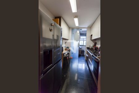 Cozinha de apartamento à venda com 3 quartos, 136m² em Vila da Serra, Nova Lima