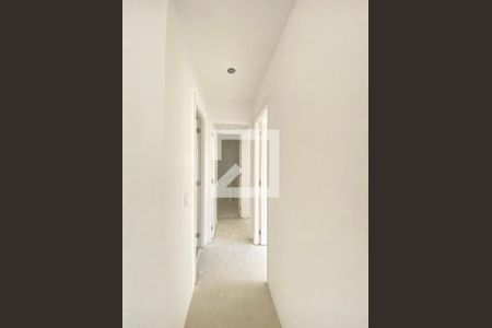 Corredor de apartamento à venda com 2 quartos, 55m² em Vila Rosalia, Guarulhos