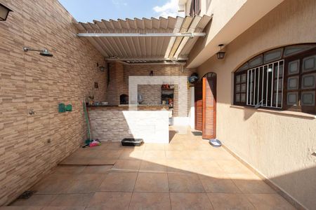 Quintal de casa à venda com 4 quartos, 300m² em Vila Gustavo, São Paulo