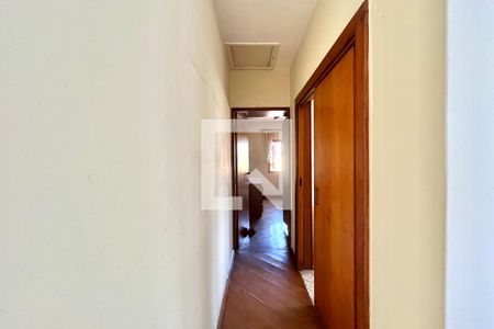 Corredor de casa à venda com 3 quartos, 112m² em Planalto Paulista, São Paulo