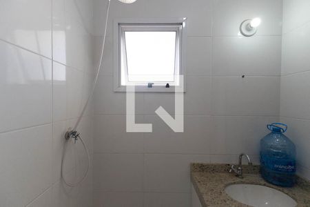 Banheiro de apartamento à venda com 1 quarto, 32m² em Parque Vitoria, São Paulo