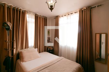 Quarto 2 de casa à venda com 5 quartos, 300m² em Alípio de Melo, Belo Horizonte