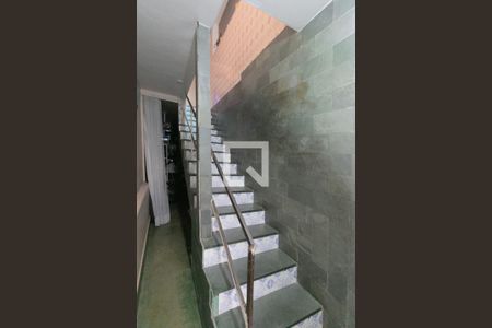 Escada de casa à venda com 5 quartos, 300m² em Alípio de Melo, Belo Horizonte