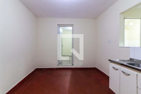 Cozinha de casa para alugar com 1 quarto, 38m² em Jardim Sarah, São Paulo
