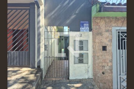 Fachada de casa para alugar com 1 quarto, 38m² em Jardim Sarah, São Paulo