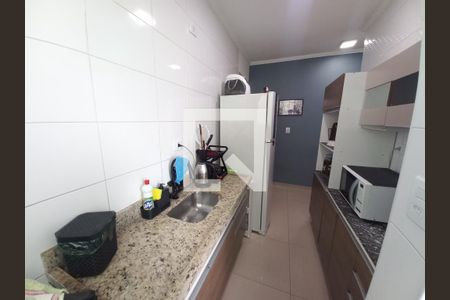 Cozinha de apartamento para alugar com 2 quartos, 72m² em Cidade Náutica, São Vicente