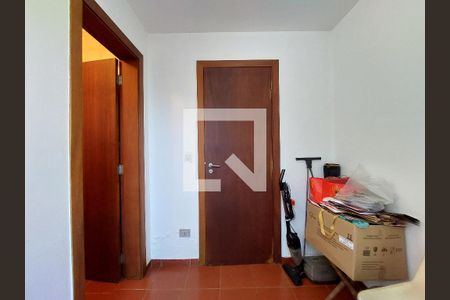 Quarto na Área de Serviço de casa à venda com 3 quartos, 348m² em Jardim Santa Helena, São Paulo