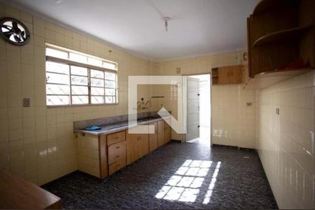 Foto 02 de casa à venda com 3 quartos, 210m² em Vila Dom Pedro I, São Paulo