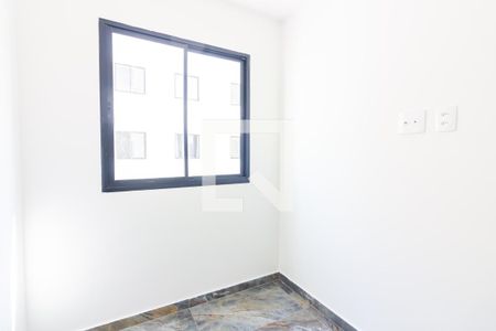 Quarto 2 de apartamento para alugar com 2 quartos, 36m² em Veloso, Osasco