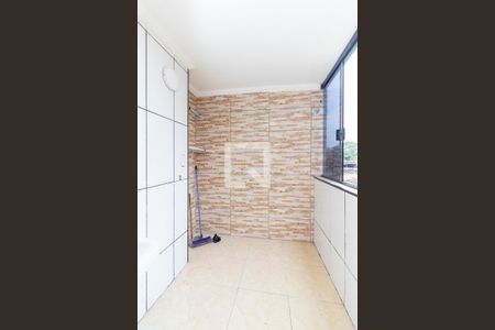 Área de Serviço de apartamento para alugar com 2 quartos, 60m² em Conjunto Residencial José Bonifácio, São Paulo