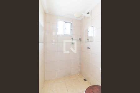 Banheiro de apartamento para alugar com 2 quartos, 60m² em Conjunto Residencial José Bonifácio, São Paulo